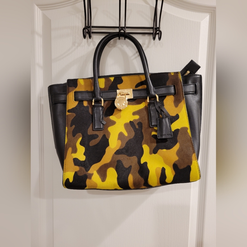 Michael Kors Lrg Hamilton Traveler Acid Lemon Camo Calf Hair Leather.